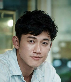 Chris Wu Height, Weight, Birthday, Hair Color, Eye Color