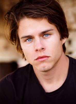 Jake Manley Height, Weight, Birthday, Hair Color, Eye Color