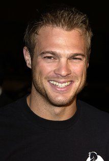 George Stults Height, Weight, Birthday, Hair Color, Eye Color