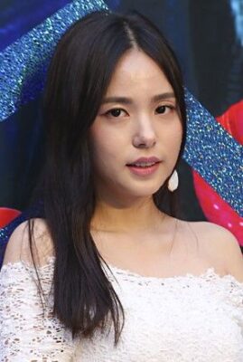 Min Hyo Rin Height, Weight, Birthday, Hair Color, Eye Color