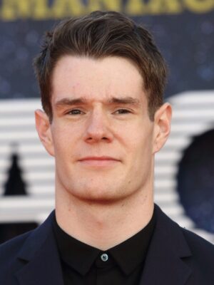 Connor Swindells Height, Weight, Birthday, Hair Color, Eye Color
