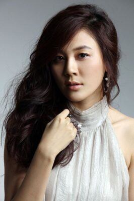 Kim Ha Neul Größe, Gewicht, Geburtsdatum, Haarfarbe, Augenfarbe