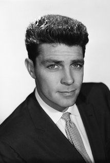 Dale Robertson Height, Weight, Birthday, Hair Color, Eye Color