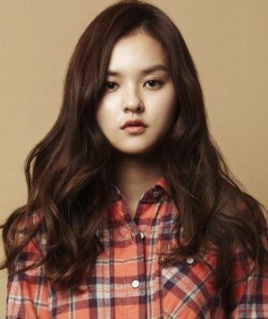 Kim Yoon Hye Altezza, Peso, Data di nascita, Colore dei capelli, Colore degli occhi