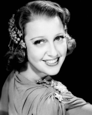 Jeanette MacDonald Height, Weight, Birthday, Hair Color, Eye Color